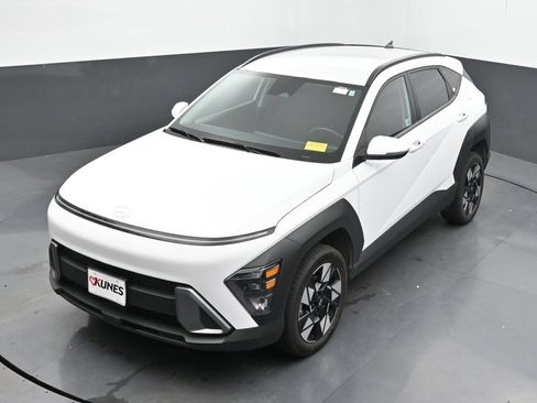 Used 2024 Hyundai Kona SEL AWD/4WD image 36