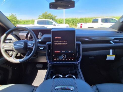 New 2026 GMC Yukon AT4 AWD/4WD image 18