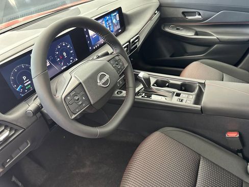 New 2026 Nissan Sentra SR FWD image 9