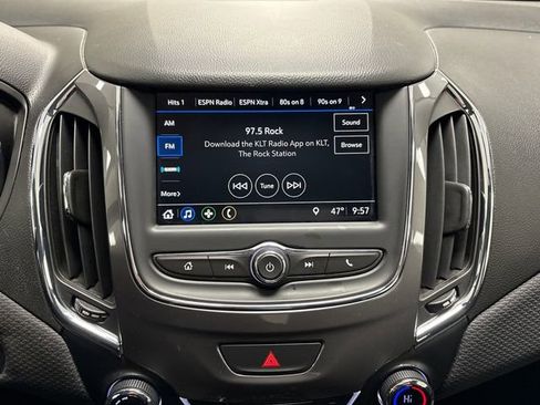 Used 2019 Chevrolet Cruze LT image 29