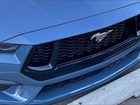 Used 2025 Ford Mustang Coupe image 27