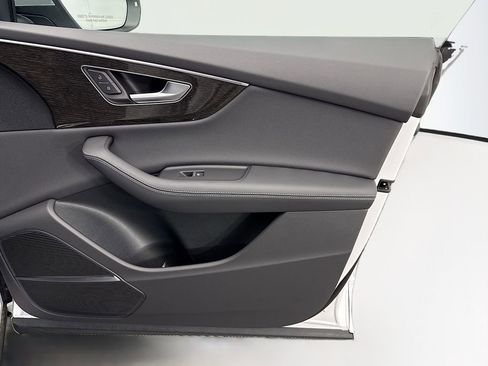 New 2026 Audi Q8 Premium Plus image 24