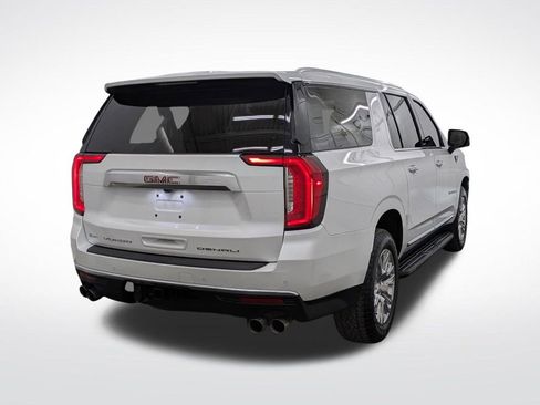 Used 2022 GMC Yukon XL Denali AWD/4WD image 2
