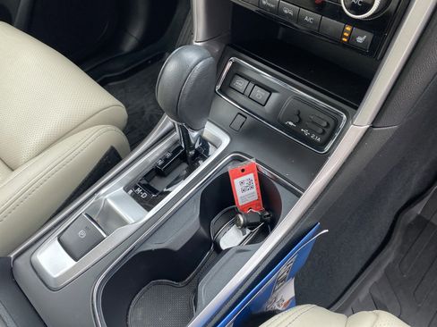 Used 2019 Subaru Ascent Limited w/ Popular Package #2A image 16