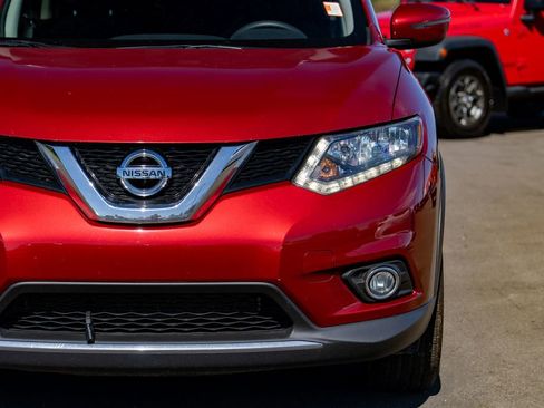 Used 2016 Nissan Rogue SV image 5
