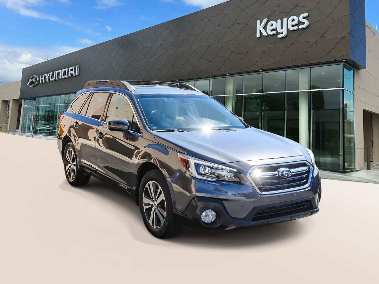 Used 2018 Subaru Outback 3.6R Limited AWD/4WD image 3