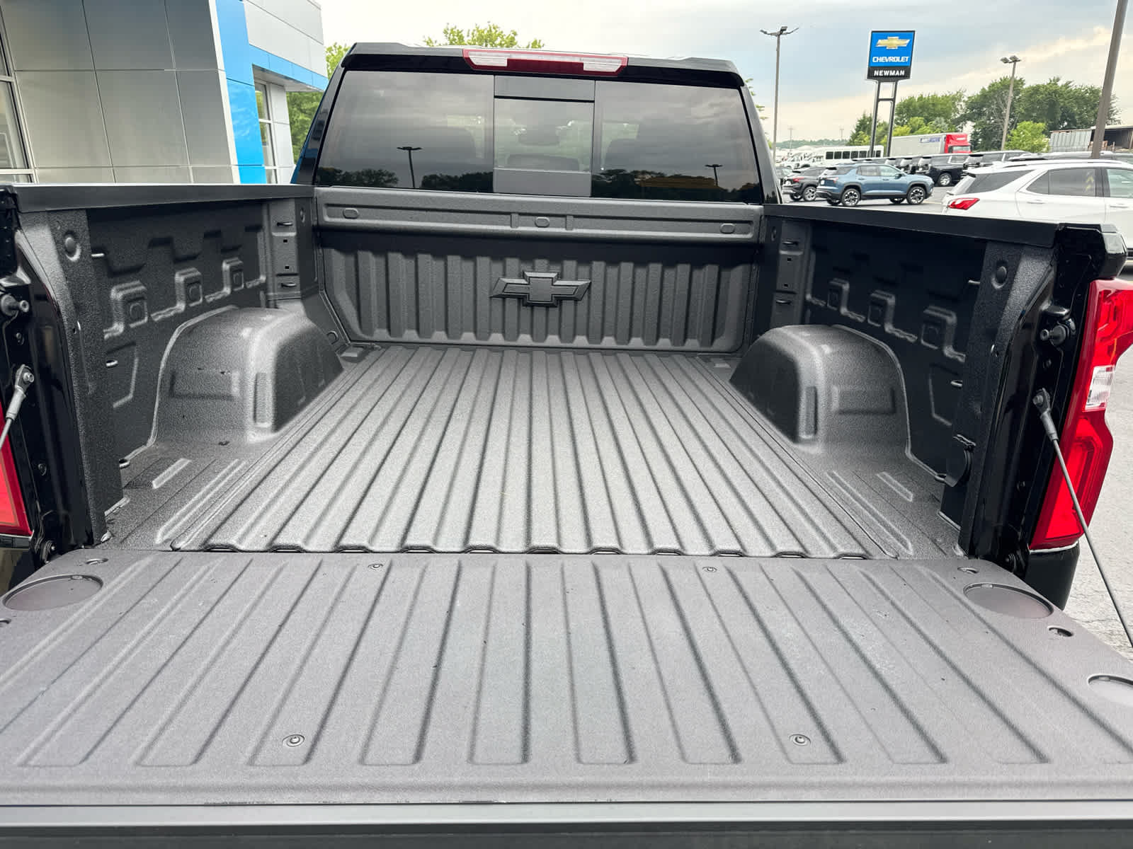 New 2026 Chevrolet Silverado 1500 RST w/ RST All Star Premium Package AWD/4WD image 10