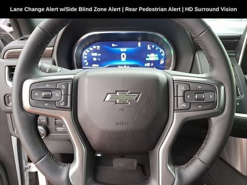 Used 2023 Chevrolet Tahoe Z71 w/ Luxury Package AWD/4WD image 31