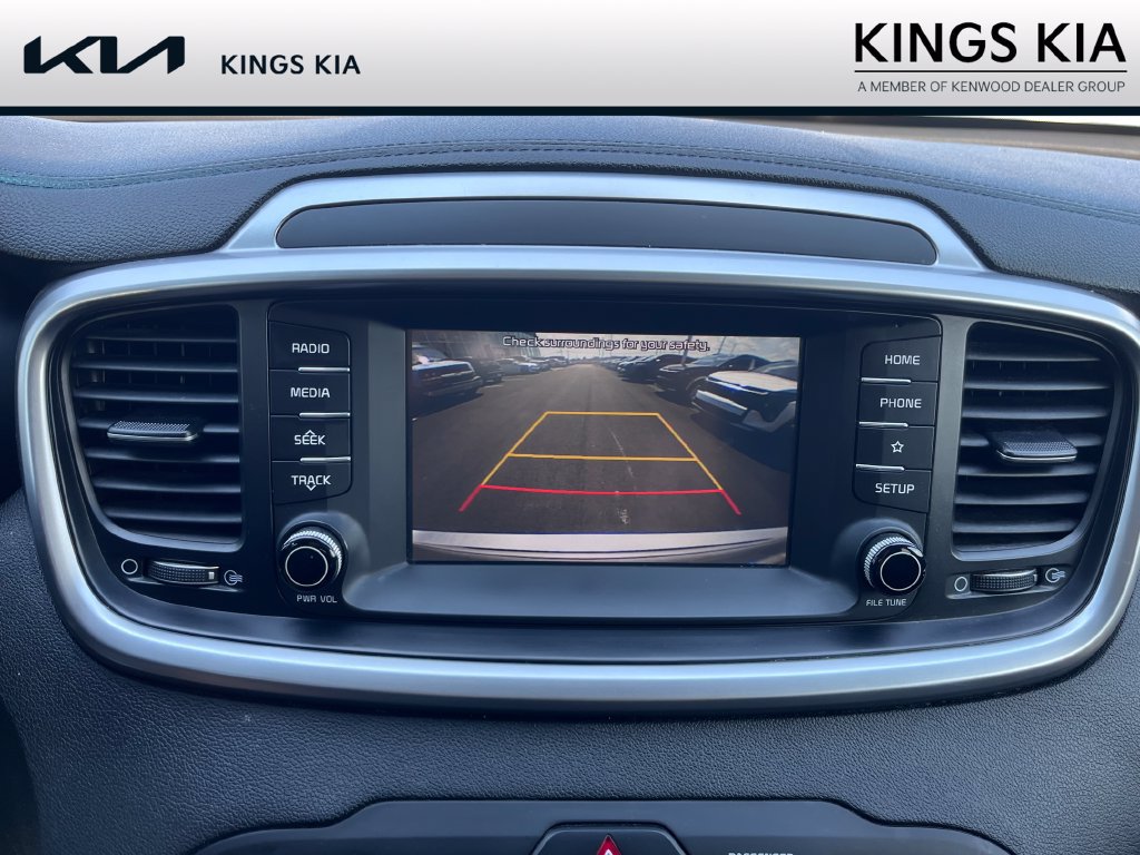 Used 2019 Kia Sorento L FWD image 11