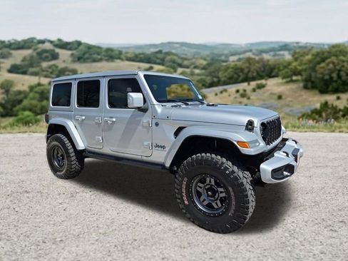 Used 2024 Jeep Wrangler High Altitude AWD/4WD image 1