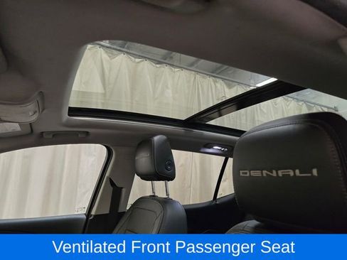 Used 2022 GMC Terrain Denali w/ Denali Premium Package image 17