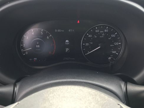Used 2024 Nissan Kicks SR w/ SR Premium Package FWD image 3