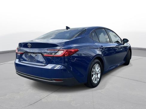 Used 2025 Toyota Camry LE image 6