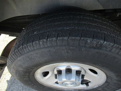 Used 2014 Chevrolet Express 2500 image 25