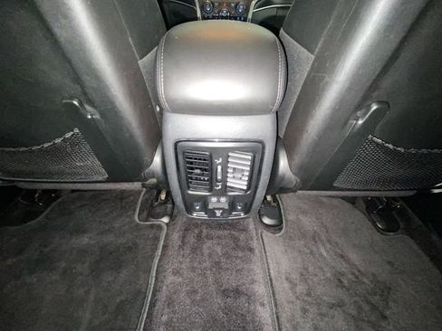 Used 2018 Jeep Grand Cherokee Limited w/ Luxury Group II image 29