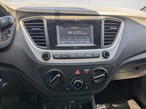 Used 2021 Hyundai Accent SE FWD image 13