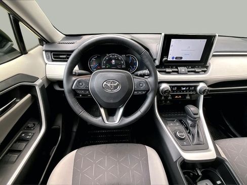 Certified 2025 Toyota RAV4 XLE w/ Convenience Package AWD/4WD image 6