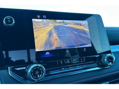 Used 2024 Chevrolet Colorado Z71 w/ Safety Package image 26