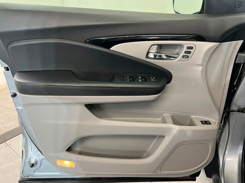Used 2019 Honda Pilot Elite image 15