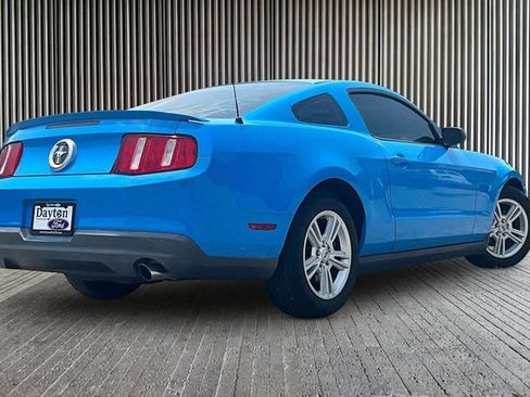 Used 2010 Ford Mustang Coupe RWD image 2