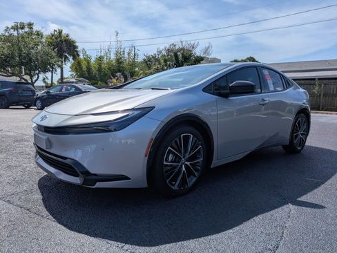 New 2026 Toyota Prius LE FWD image 8