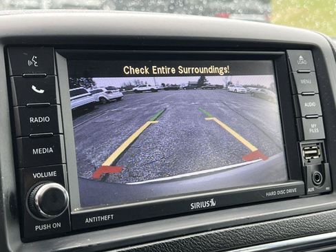 Used 2019 Dodge Grand Caravan SXT FWD image 24