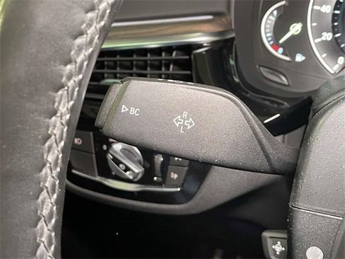 Used 2018 BMW 530i xDrive image 34