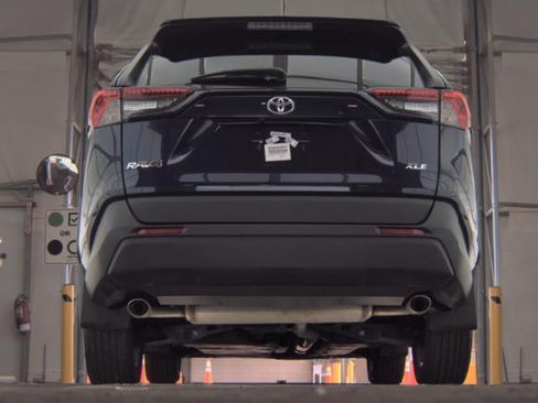 Used 2024 Toyota RAV4 XLE FWD image 8