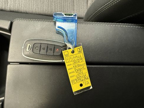 Used 2023 Nissan Rogue SV image 26