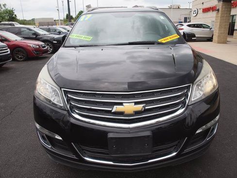 Used 2017 Chevrolet Traverse LT AWD/4WD image 4