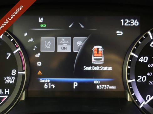 Used 2022 Toyota Highlander XLE AWD/4WD image 13