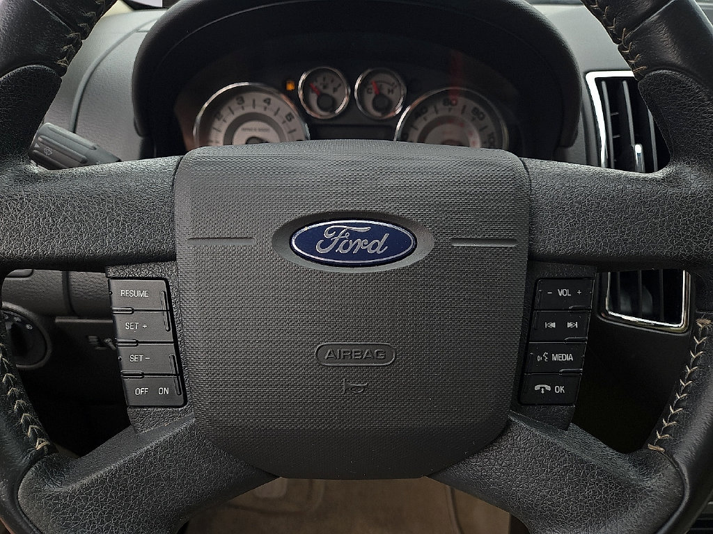 Used 2009 Ford Edge Limited FWD image 19