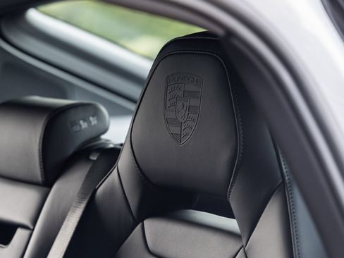 Certified 2026 Porsche Panamera RWD image 37