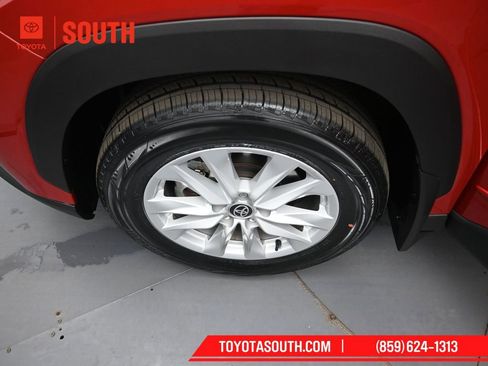 Used 2022 Toyota Corolla Cross LE w/ Black Badges Package (TMS) image 32