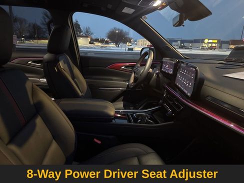 Certified 2025 Chevrolet Traverse RS w/ LPO, Floor Liner Package image 28