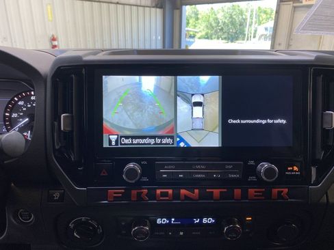 Used 2025 Nissan Frontier PRO-4X w/ Pro Convenience Package AWD/4WD image 41