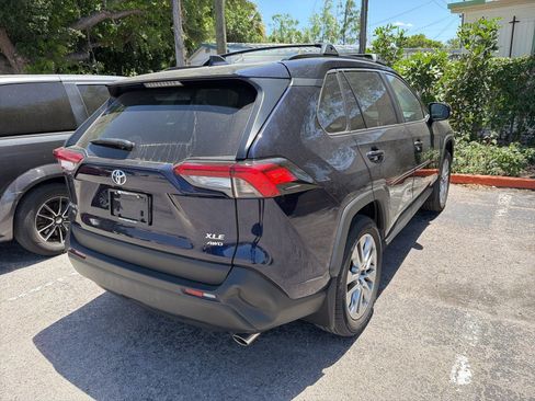 Used 2023 Toyota RAV4 XLE Premium image 12