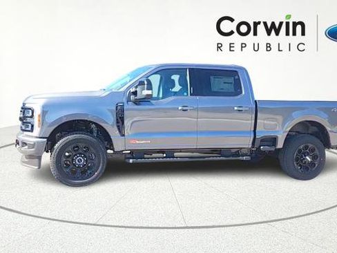 New 2026 Ford F250 Lariat w/ Black Appearance Package image 4