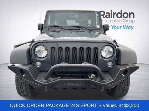 Used 2018 Jeep Wrangler Unlimited Sport S AWD/4WD image 2