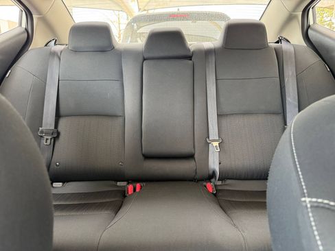 Used 2025 Nissan Altima 2.5 SV FWD image 37
