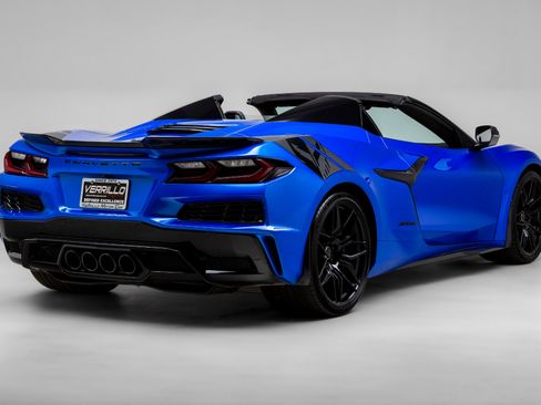 Used 2024 Chevrolet Corvette Z06 image 4