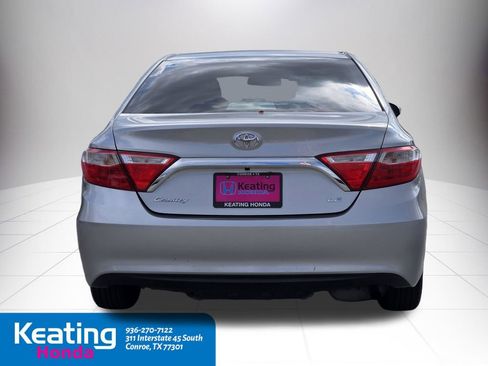 Used 2016 Toyota Camry LE image 7