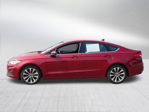 Used 2019 Ford Fusion SE AWD/4WD image 4