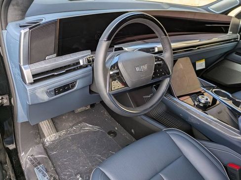 Used 2025 Cadillac Escalade IQ Sport 2 AWD/4WD image 9