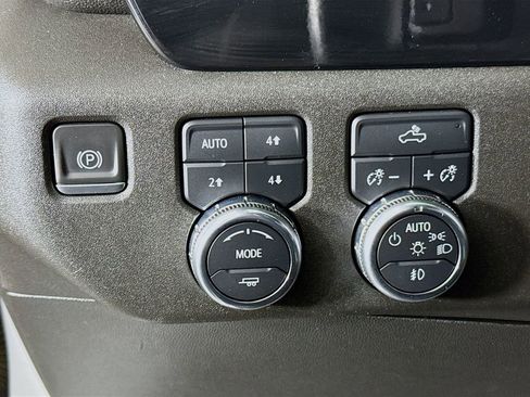 Used 2022 GMC Sierra 1500 Elevation w/ Preferred Package image 10