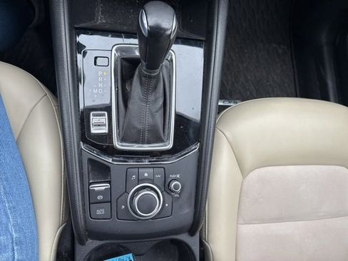 Used 2018 MAZDA CX-5 Touring w/ Preferred Equipment Package image 10