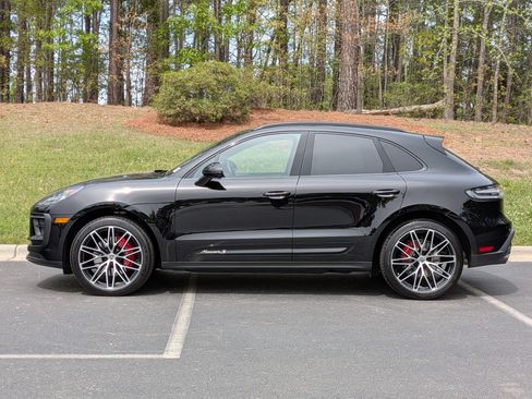 Certified 2026 Porsche Macan S AWD/4WD image 2
