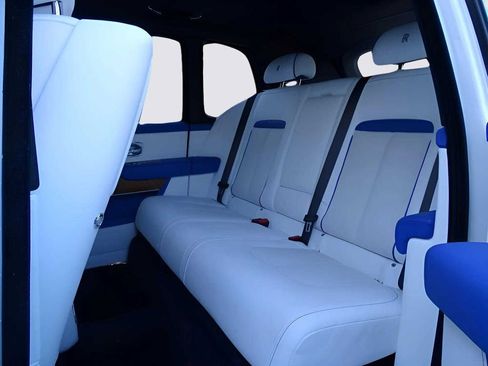 Certified 2022 Rolls-Royce Cullinan w/ Cullinan Package image 13