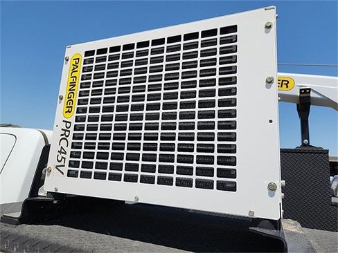 Used 2024 RAM 5500 Tradesman w/ Chrome Appearance Group image 17