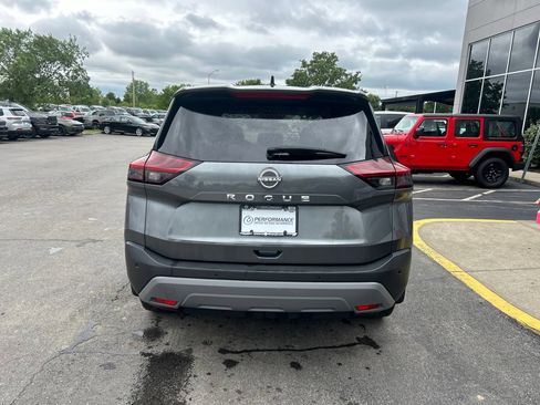 Used 2022 Nissan Rogue S FWD image 4
